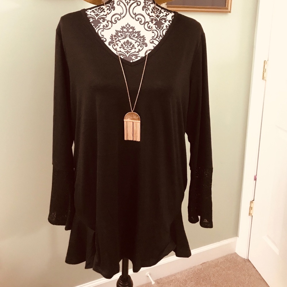 Simply Noelle tunic with ruffle hem